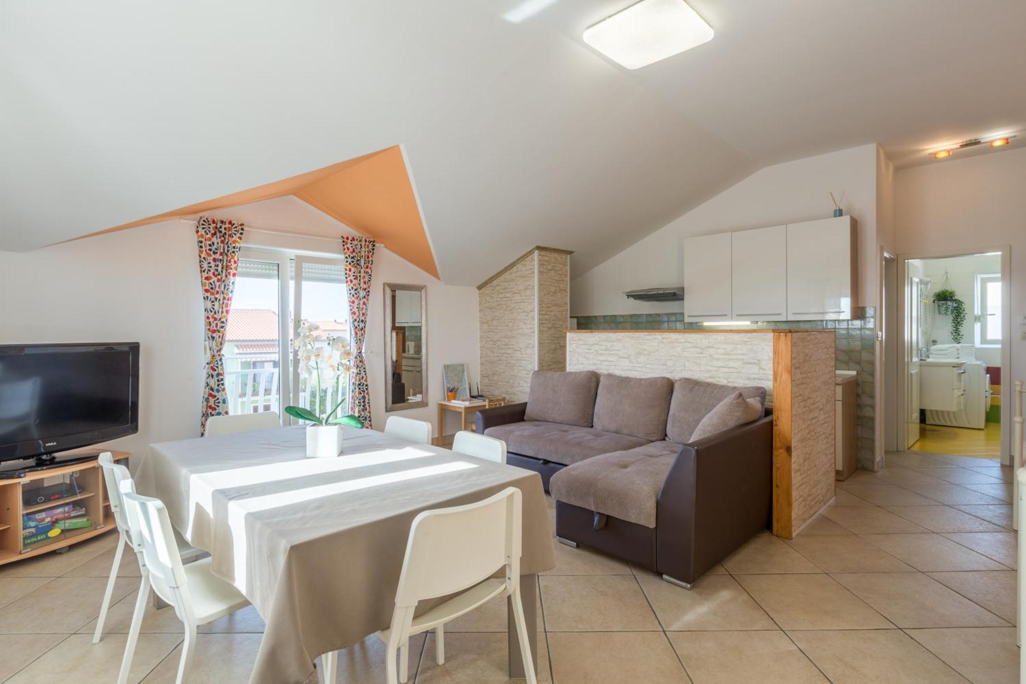 Trbovic Apartments Peaceful Stay With Free Parking, Pet-Friendly, And Bike Storage In 乌马格 外观 照片