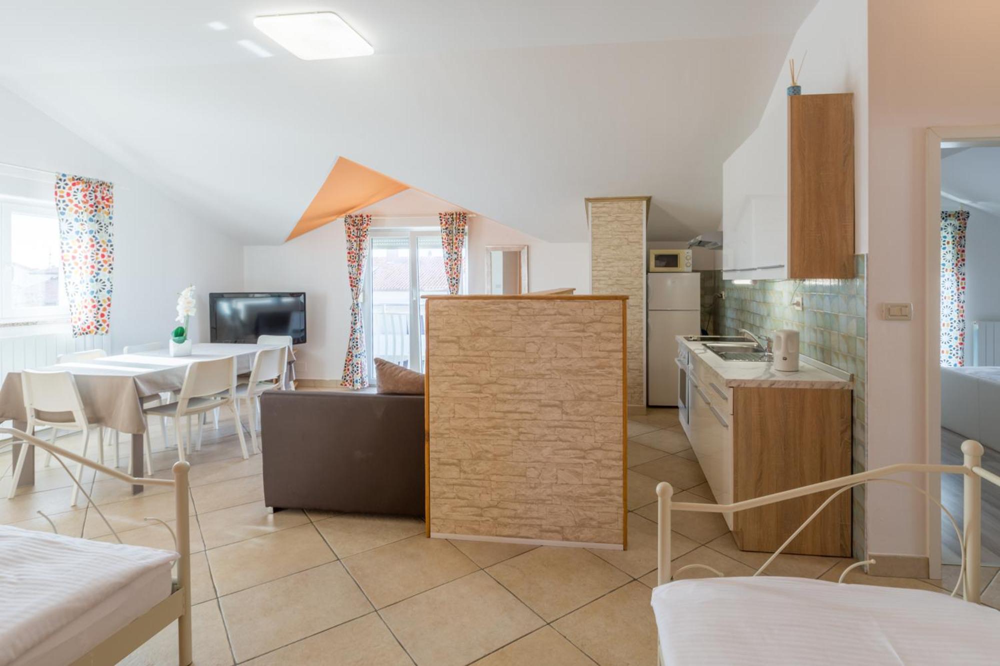 Trbovic Apartments Peaceful Stay With Free Parking, Pet-Friendly, And Bike Storage In 乌马格 外观 照片