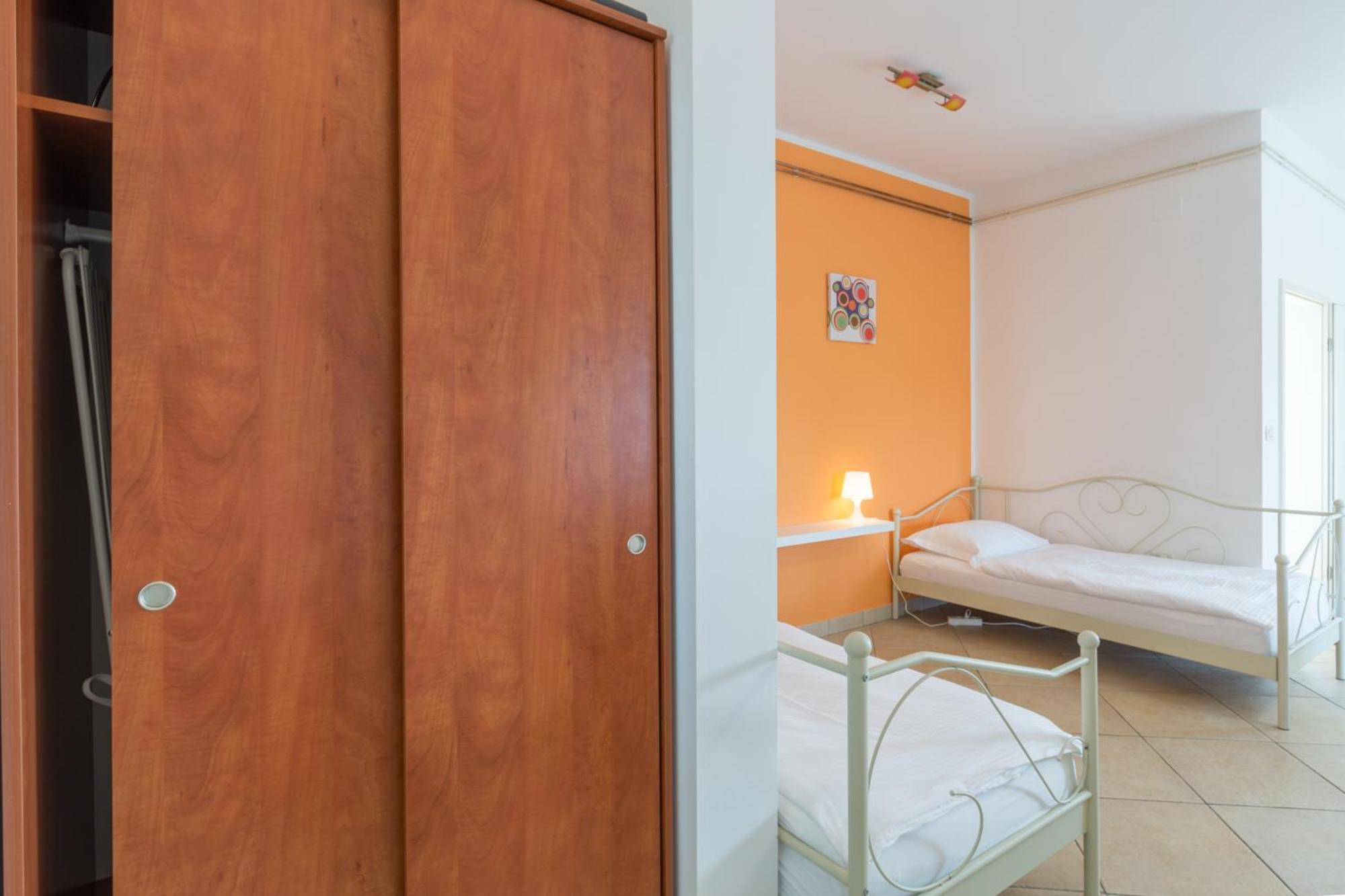 Trbovic Apartments Peaceful Stay With Free Parking, Pet-Friendly, And Bike Storage In 乌马格 外观 照片