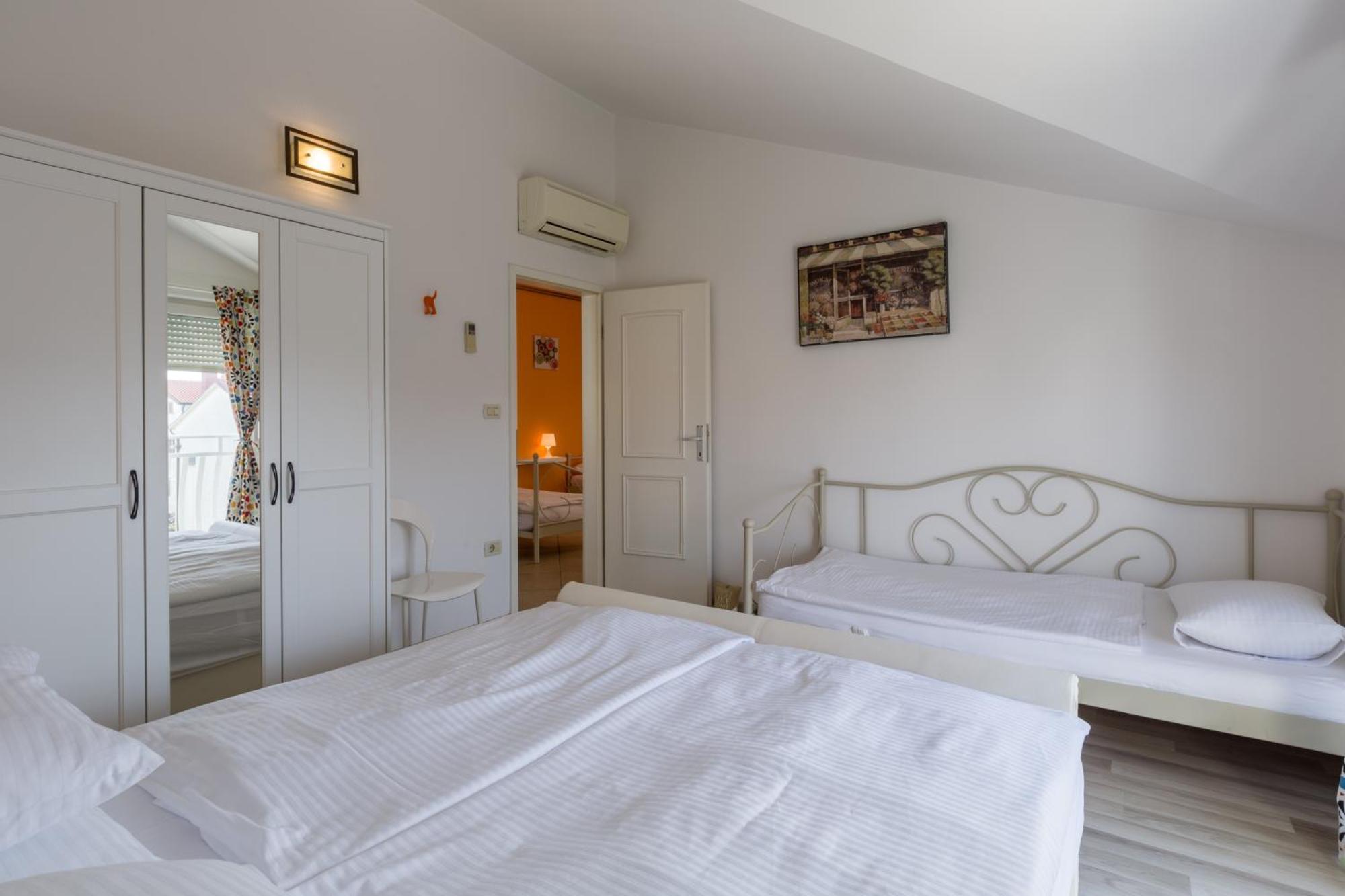 Trbovic Apartments Peaceful Stay With Free Parking, Pet-Friendly, And Bike Storage In 乌马格 外观 照片